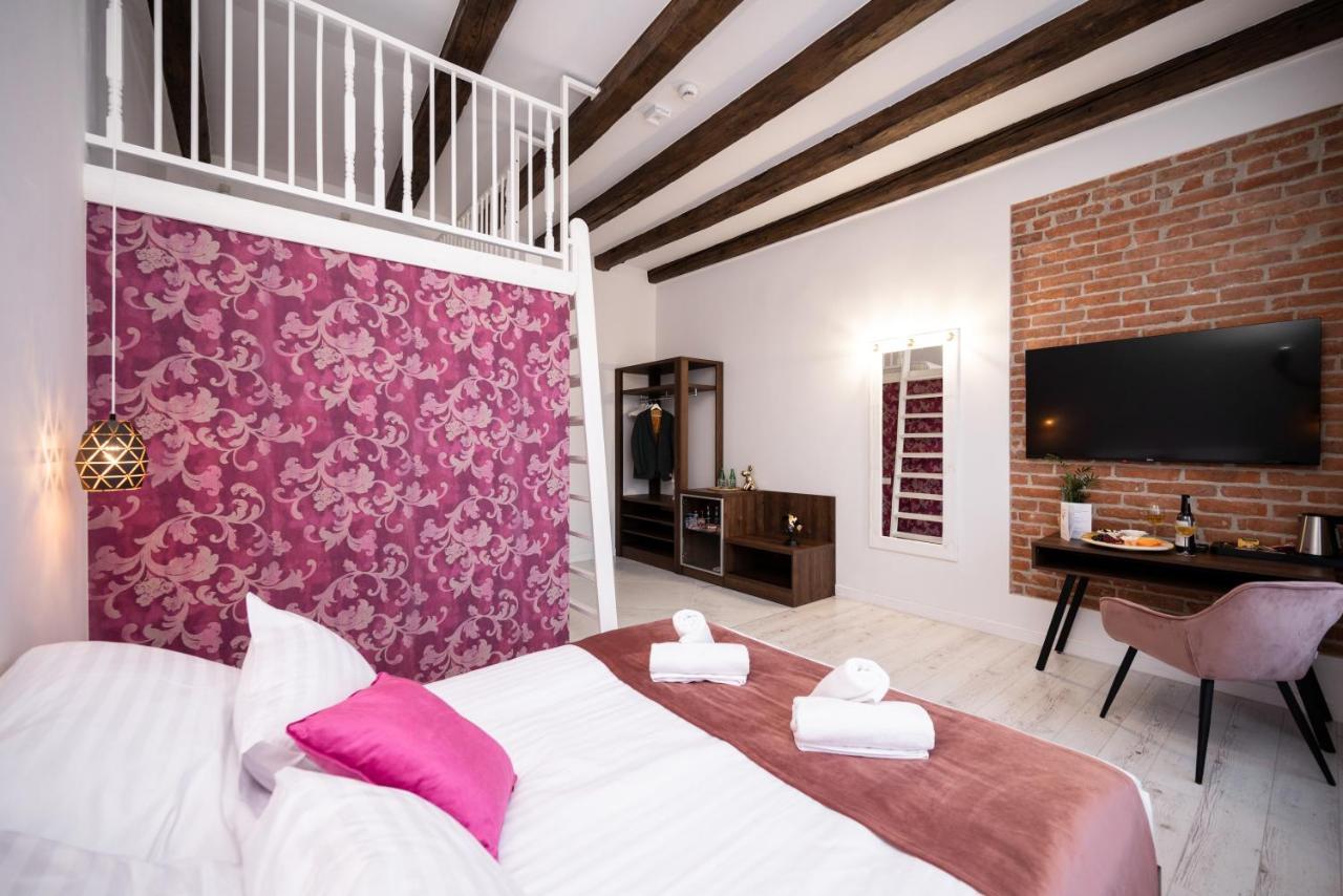 Hive Family House Hotel Krakov