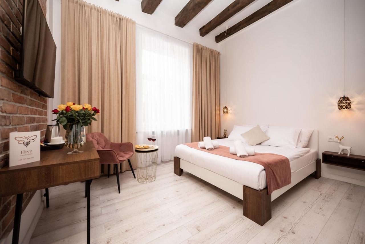Hive Family House Hotel