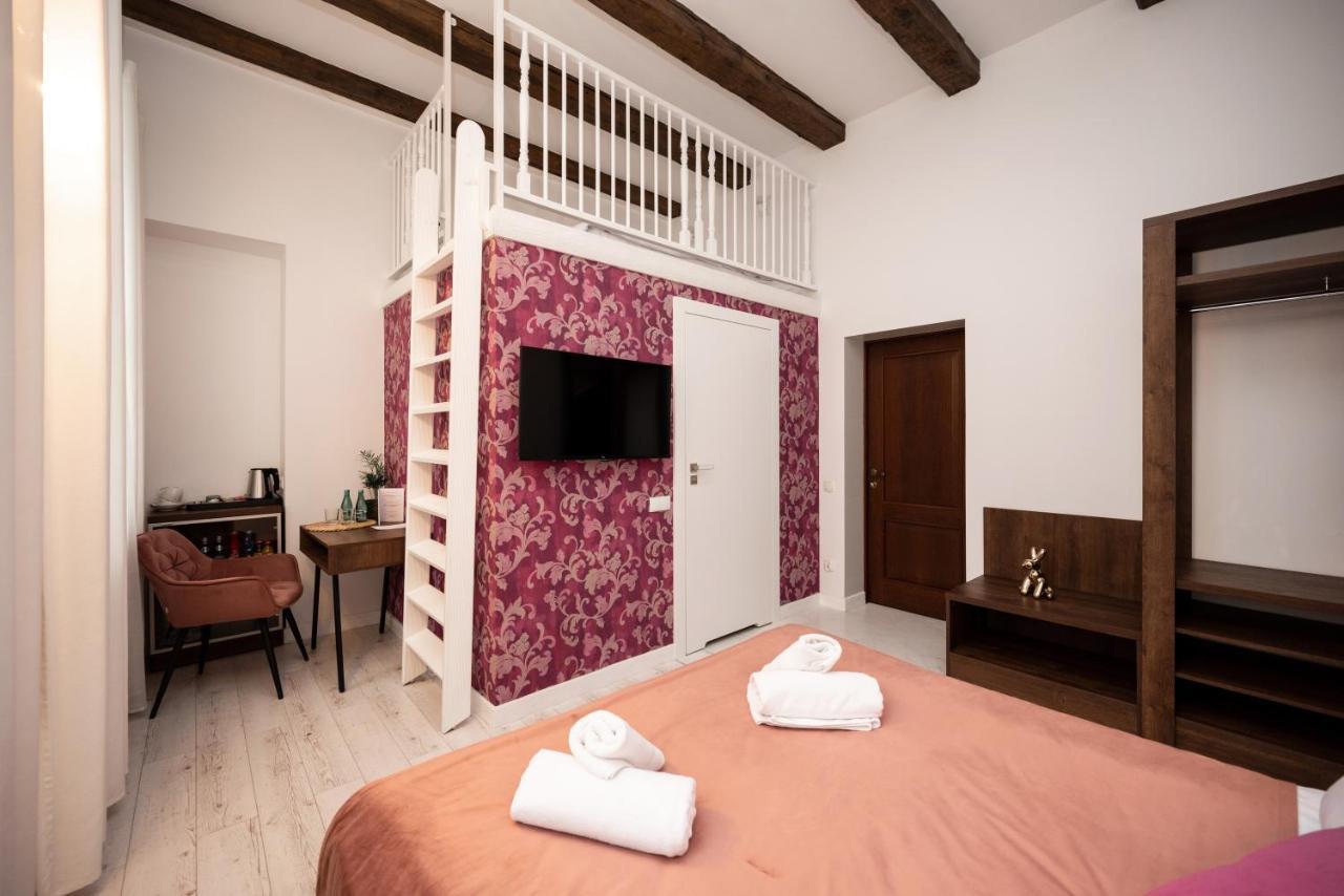 Hive Family House Hotell