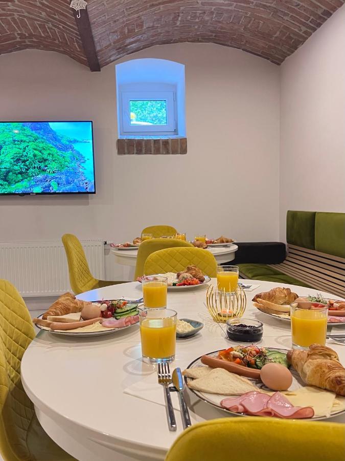 Hive Family House Hotell
